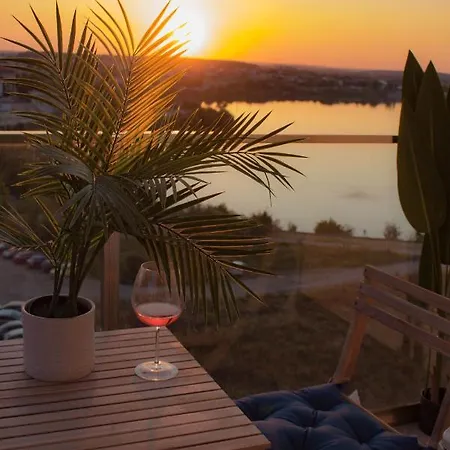 Cozy Special Lake View Apartamento